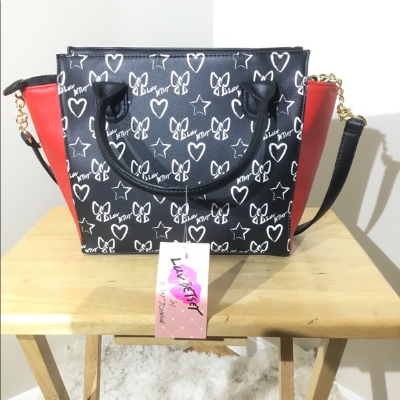 NWT, Betsey Johnson, Faux Leather, Shoulder Bag. - Picture 2 of 8